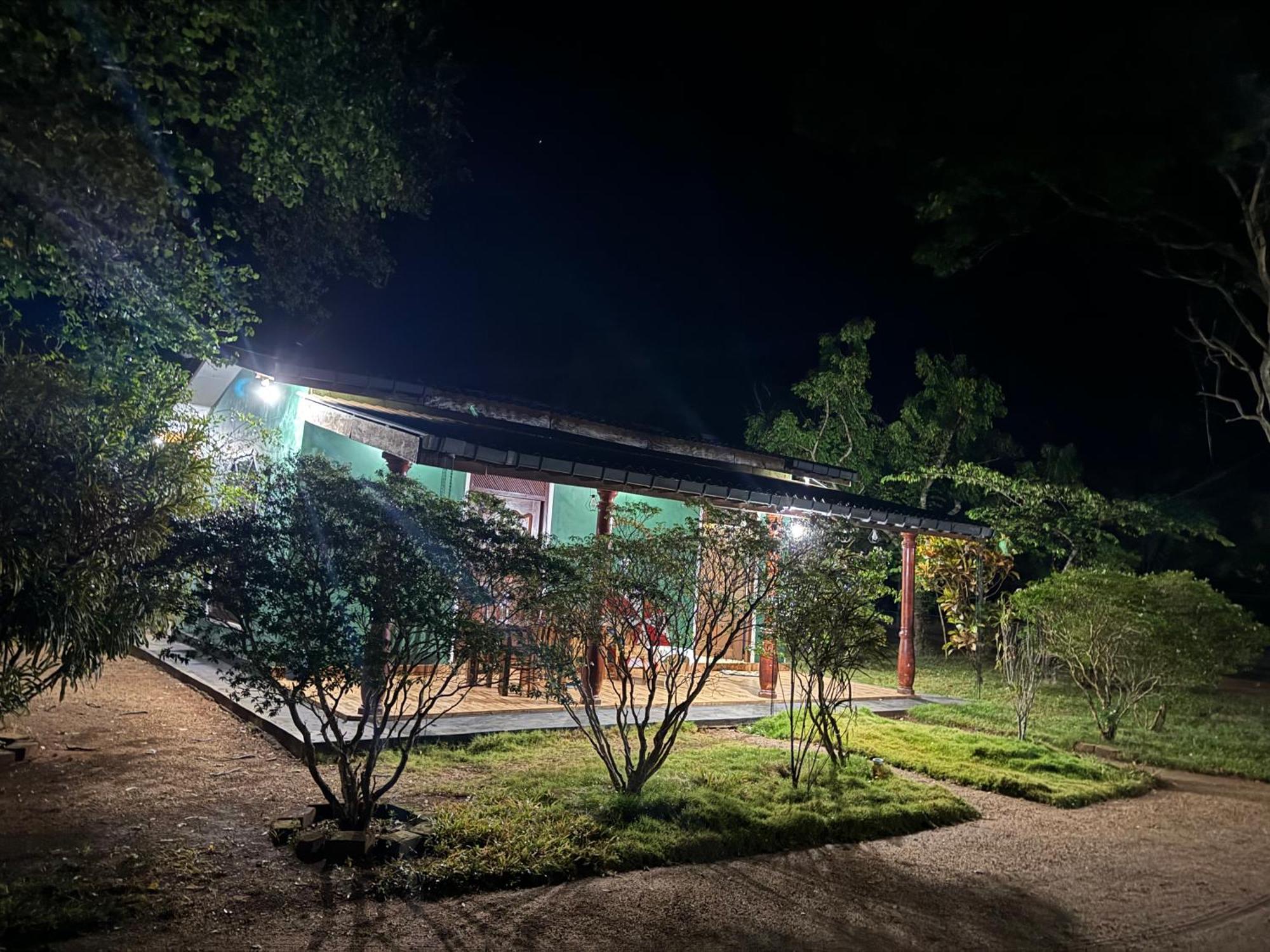 Greenwood Hotel Sigiriya Buitenkant foto